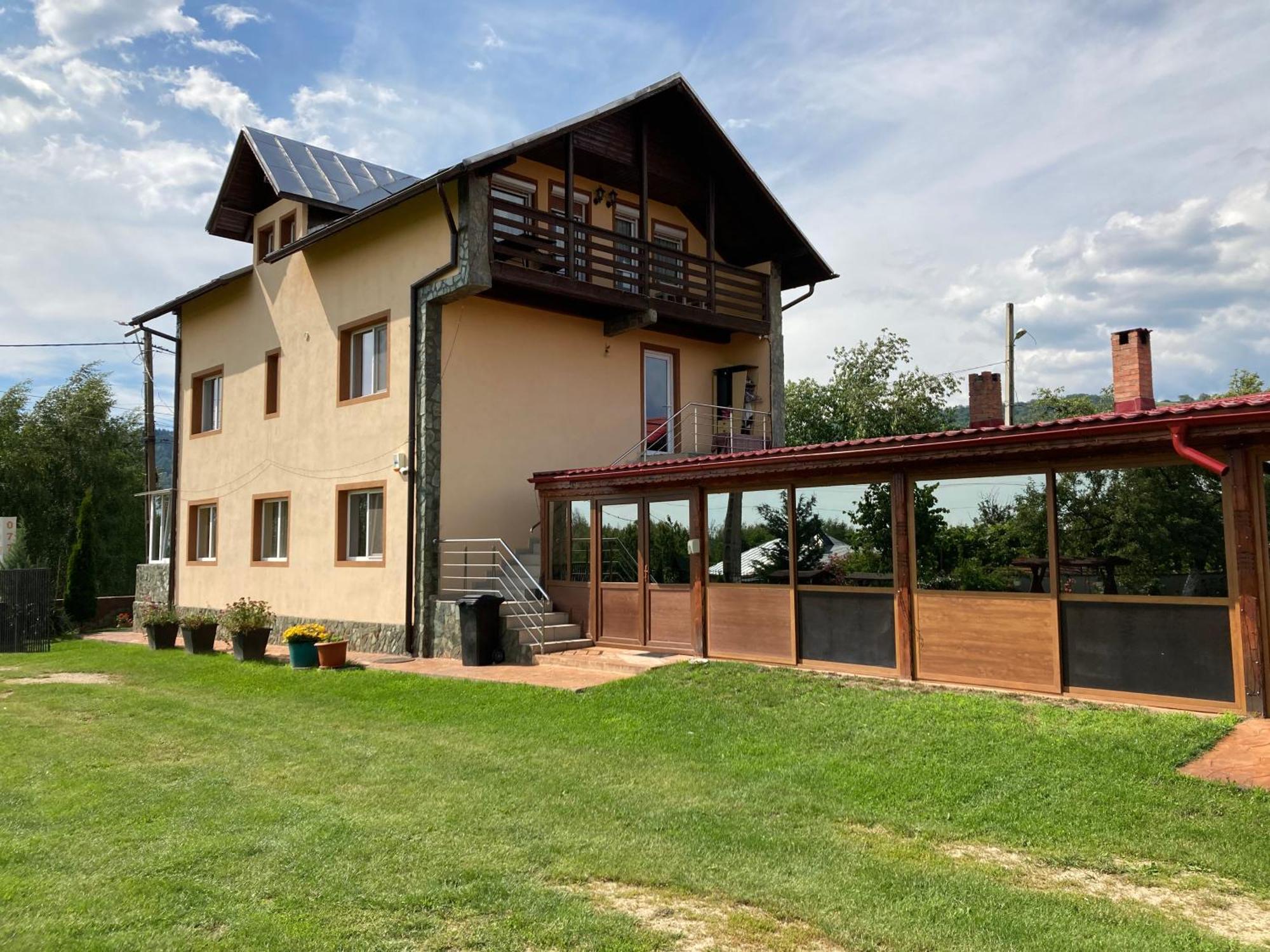 Pensiunea Casa Domnitei Baia de Fier Esterno foto